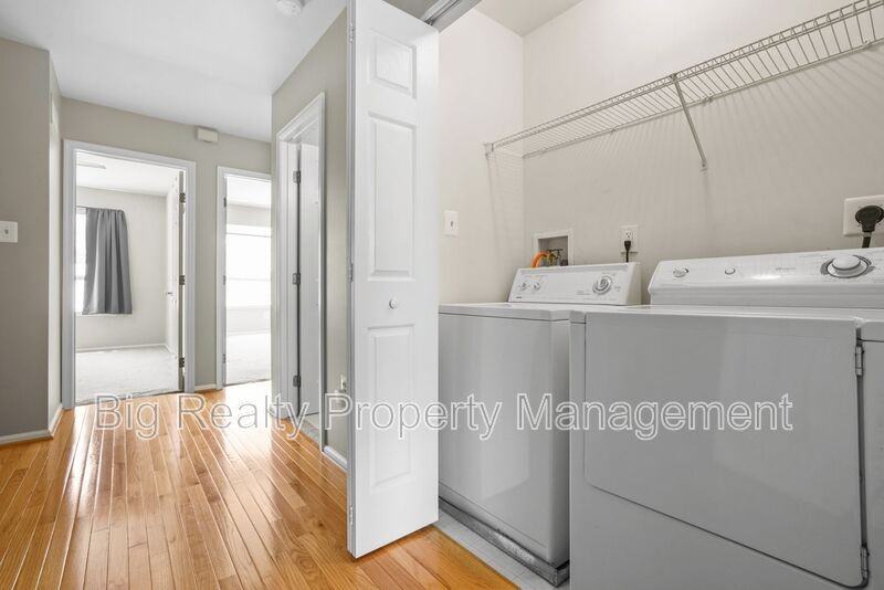 114 Harvard Dr - Photo 7 of 14
