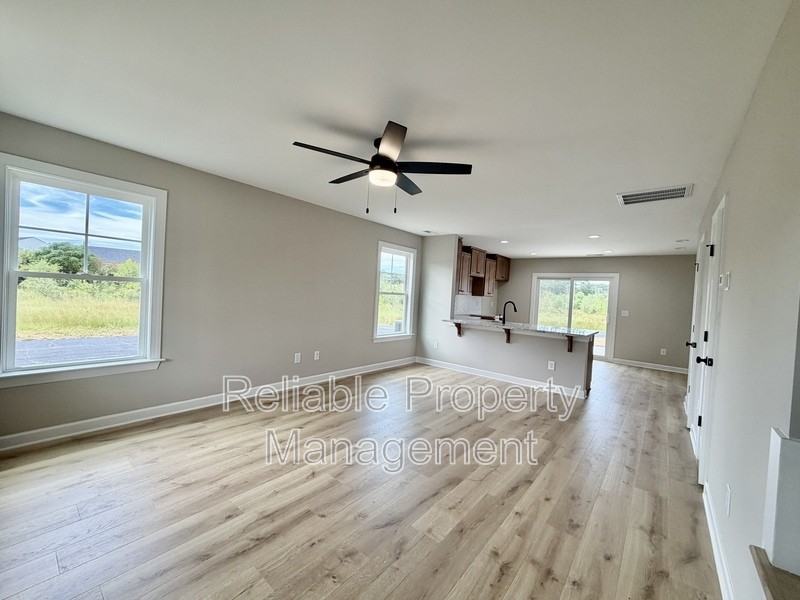 428 W Main St - Photo 3 of 17