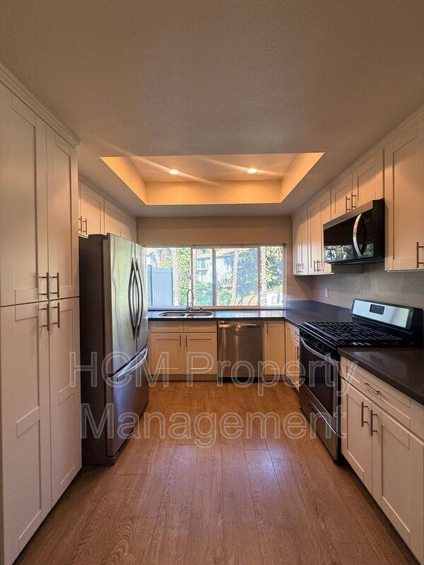 2041 Woodbriar Ct - Photo 4 of 18
