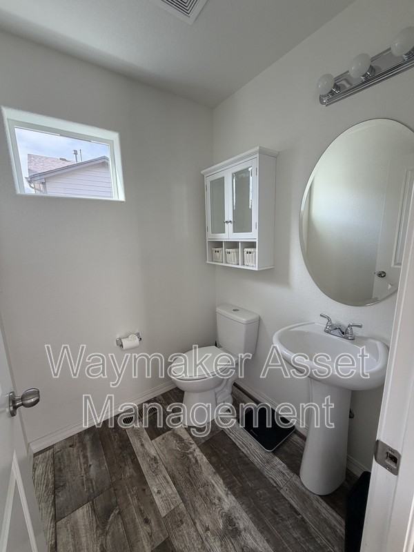 744 Endeavor Way - Photo 7 of 13
