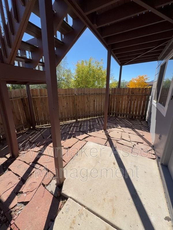 2540 King St - Photo 2 of 8