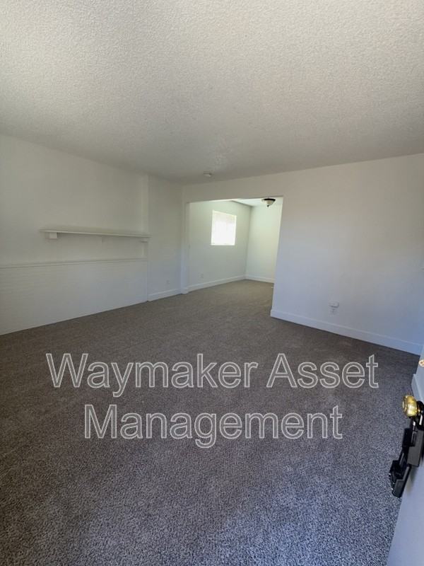 2540 King St - Photo 3 of 8