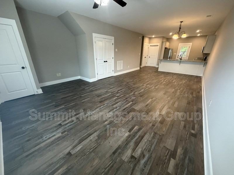 860 S Harkness St - Photo 4 of 30