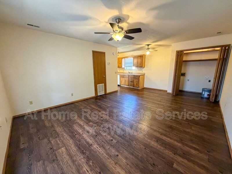 3355 E Southern Hills Blvd - Photo 2 of 7