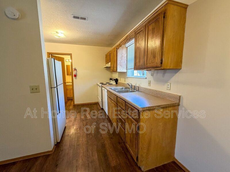 3355 E Southern Hills Blvd - Photo 3 of 7