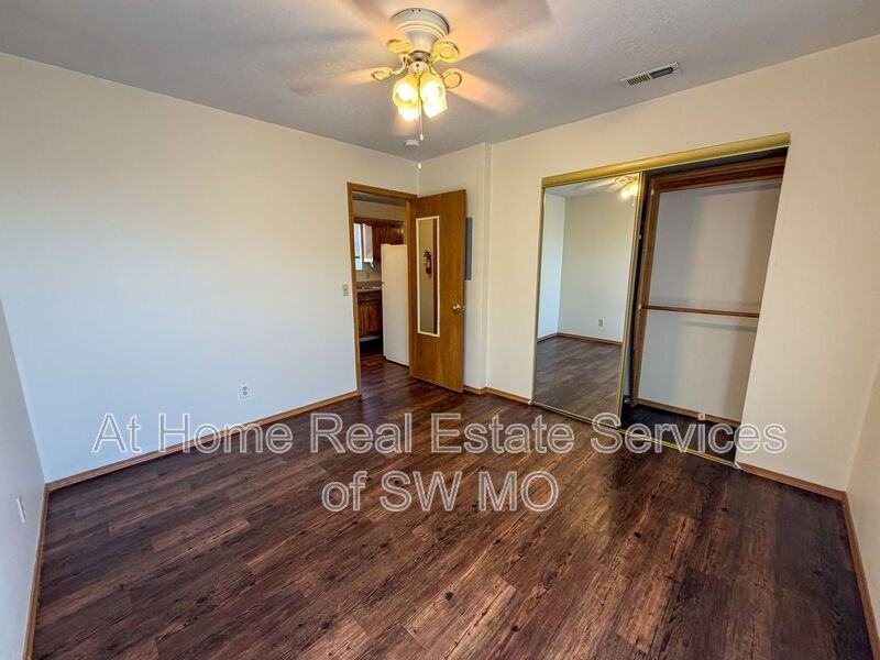 3355 E Southern Hills Blvd - Photo 4 of 7