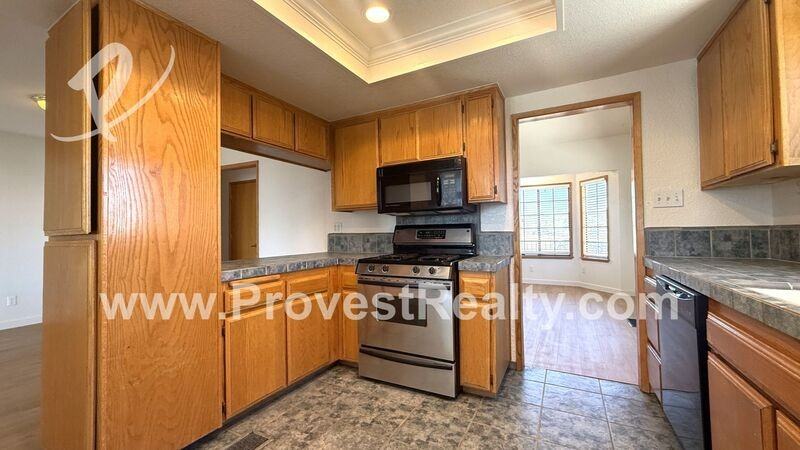 13043 4th Ave - Photo 6 of 37