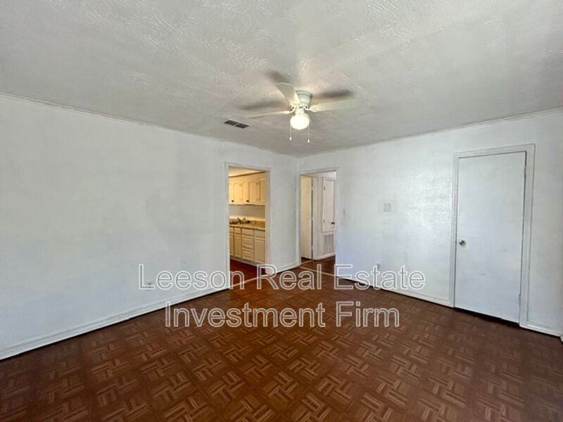 3054 Amherst St - Photo 5 of 18