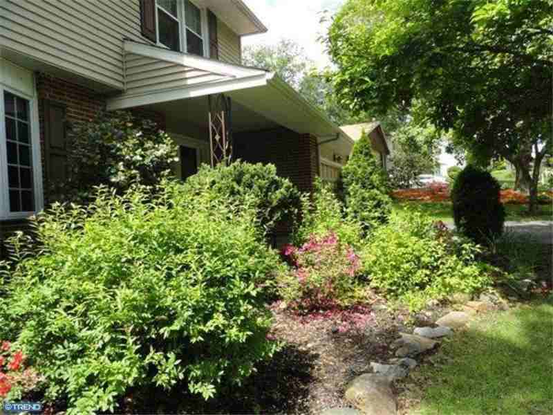 2619 Majestic Dr - Photo 2 of 26