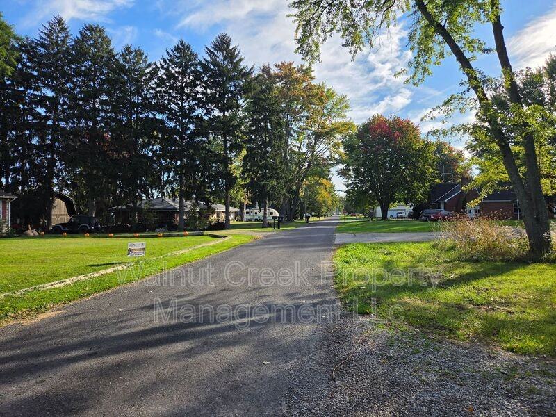 41547 Elmwood St #UP - Photo 2 of 50