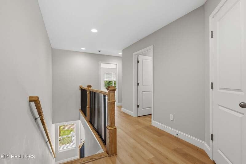 7106 Dulaney Way - Photo 5 of 10