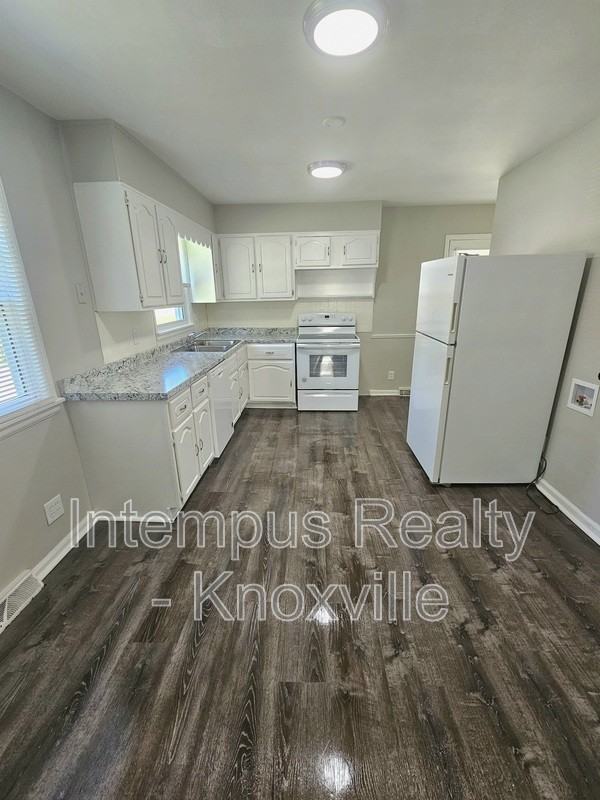 334 Cedar Ave - Photo 6 of 21