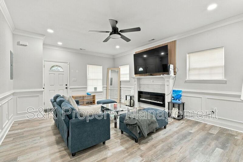 622 Westwood Ave #2 - Photo 4 of 11