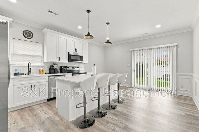 622 Westwood Ave #2 - Photo 5 of 11