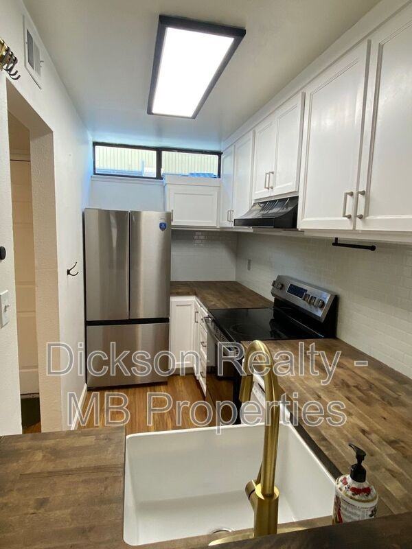 861 Nutmeg Pl #8