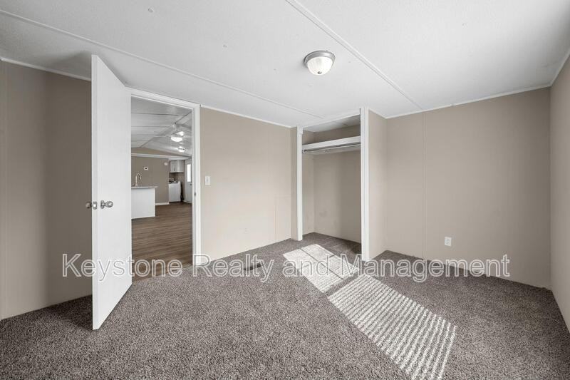 2740 Ann Dr #B - Photo 7 of 10