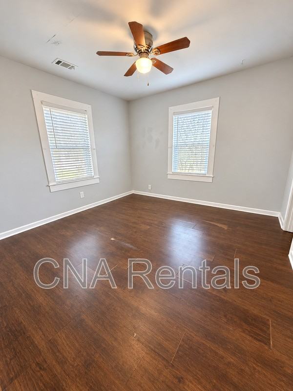 584 Taylor Dr Se - Photo 6 of 11