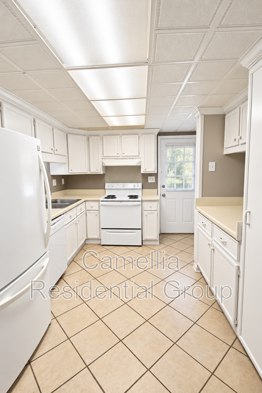 205 Tucker Ave - Photo 3 of 9