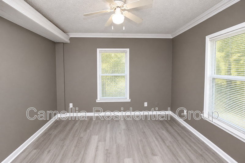 205 Tucker Ave - Photo 4 of 9