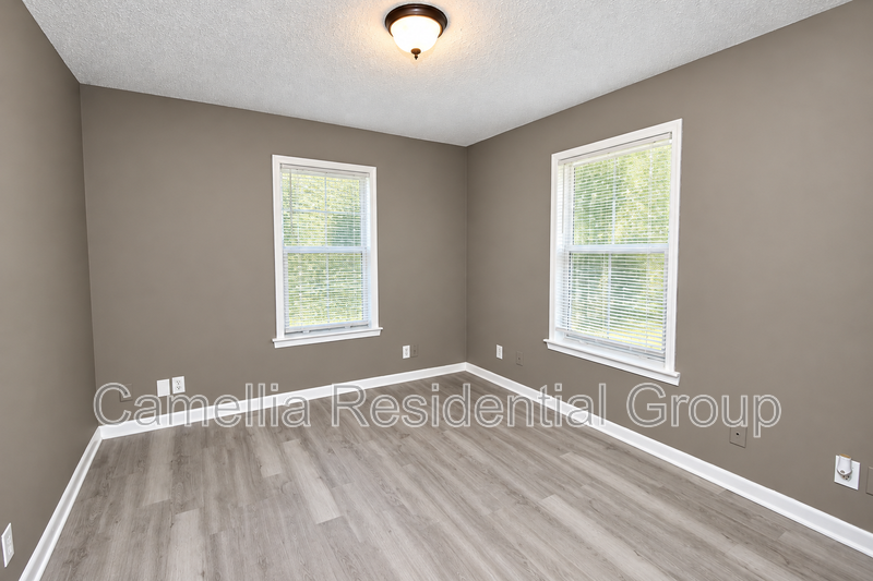 205 Tucker Ave - Photo 6 of 9
