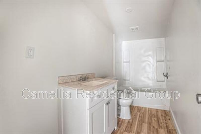 1321 2nd Ave W - Photo 5 of 8