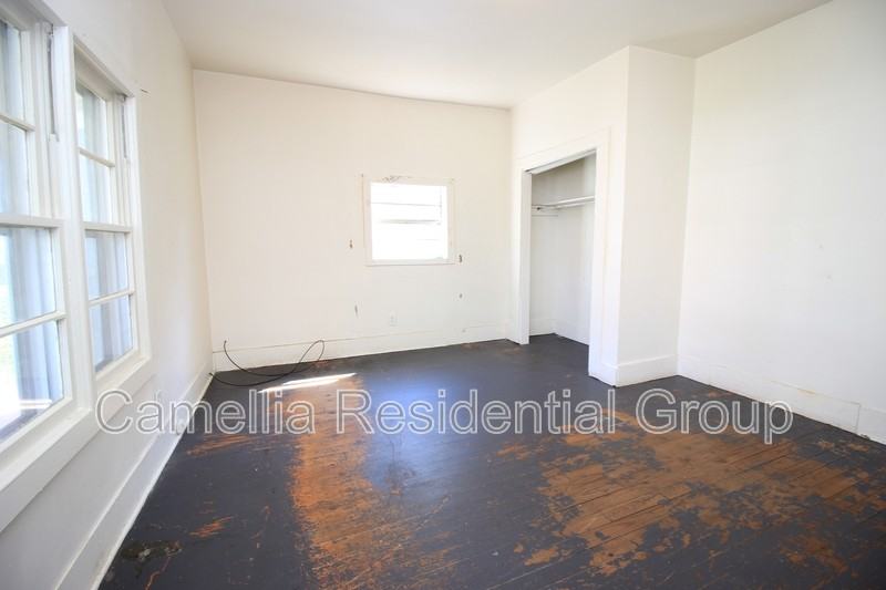 1321 2nd Ave W - Photo 7 of 8