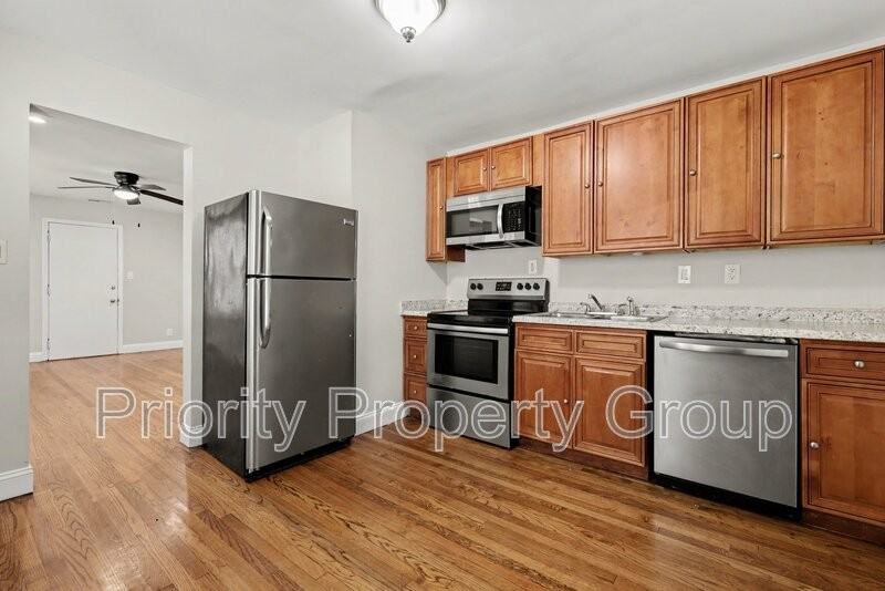 1317 Remount Rd - Photo 4 of 25