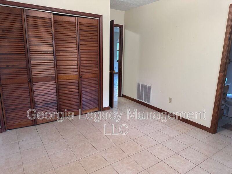 725 - Photo 7 of 12