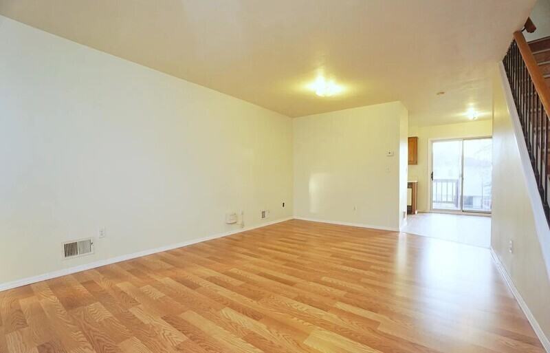 26 Roosevelt Ave - Photo 3 of 21