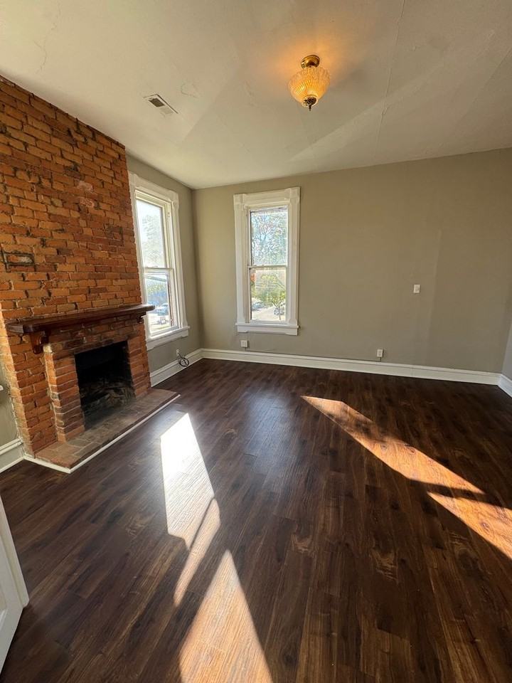 601 W Wayne St - Photo 7 of 12