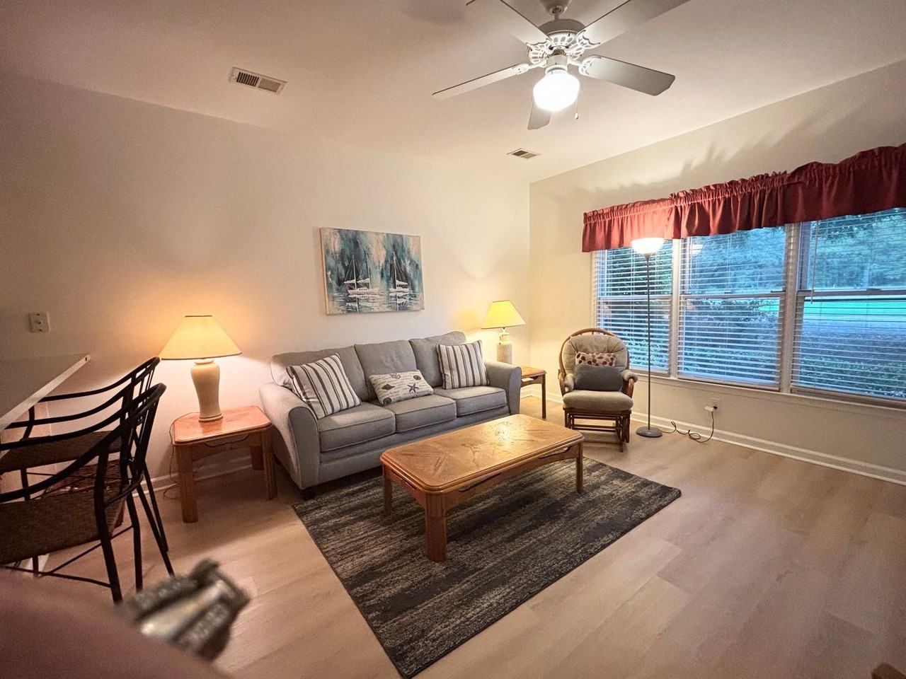 234 Kings Trl - Photo 4 of 18