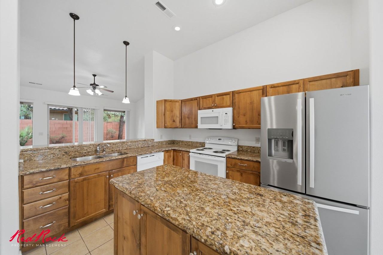 253 S 260 W - Photo 3 of 35