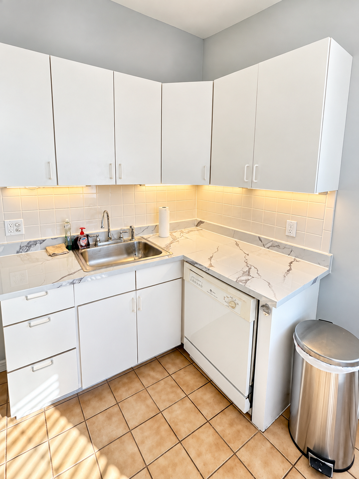394 Riverway #10 - Photo 4 of 8