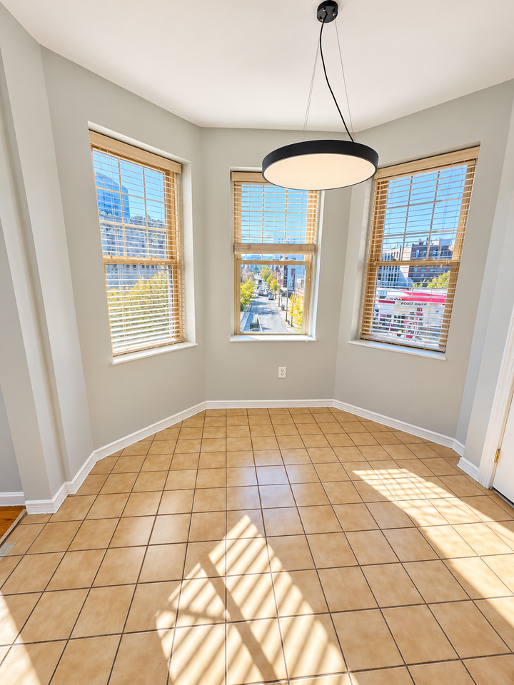394 Riverway #10 - Photo 5 of 8
