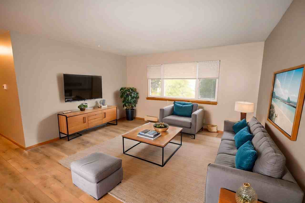 1820 Grove Street - Photo 2 of 8