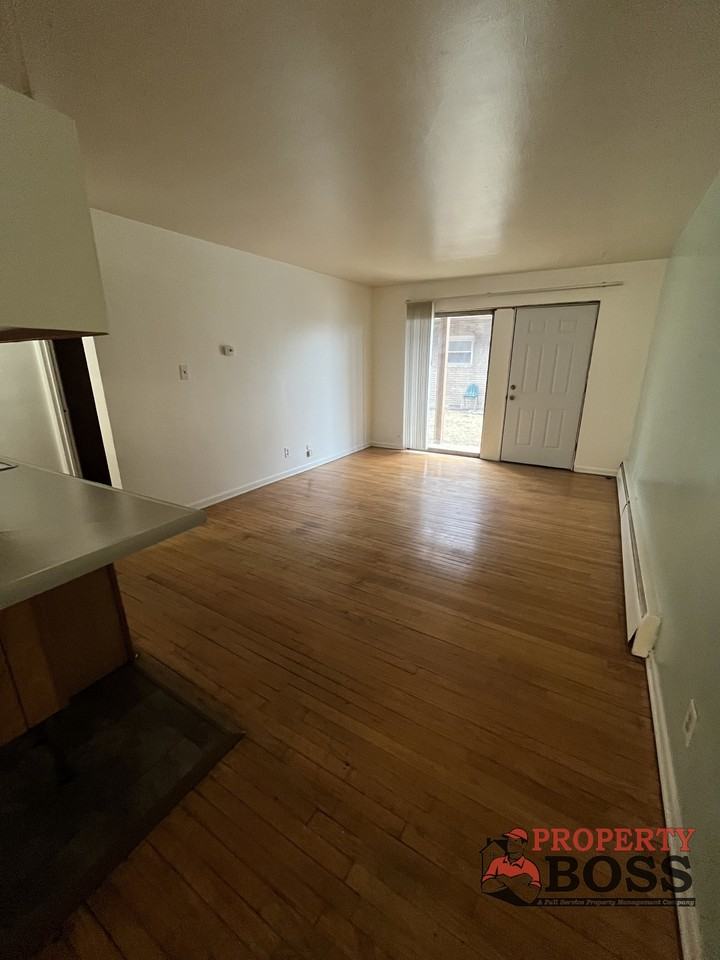 5912 Forest Ave #102 - Photo 2 of 9