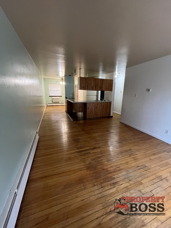 5912 Forest Ave #102 - Photo 3 of 9