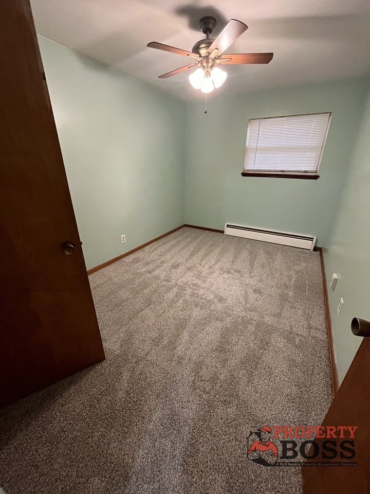 5912 Forest Ave #102 - Photo 6 of 9