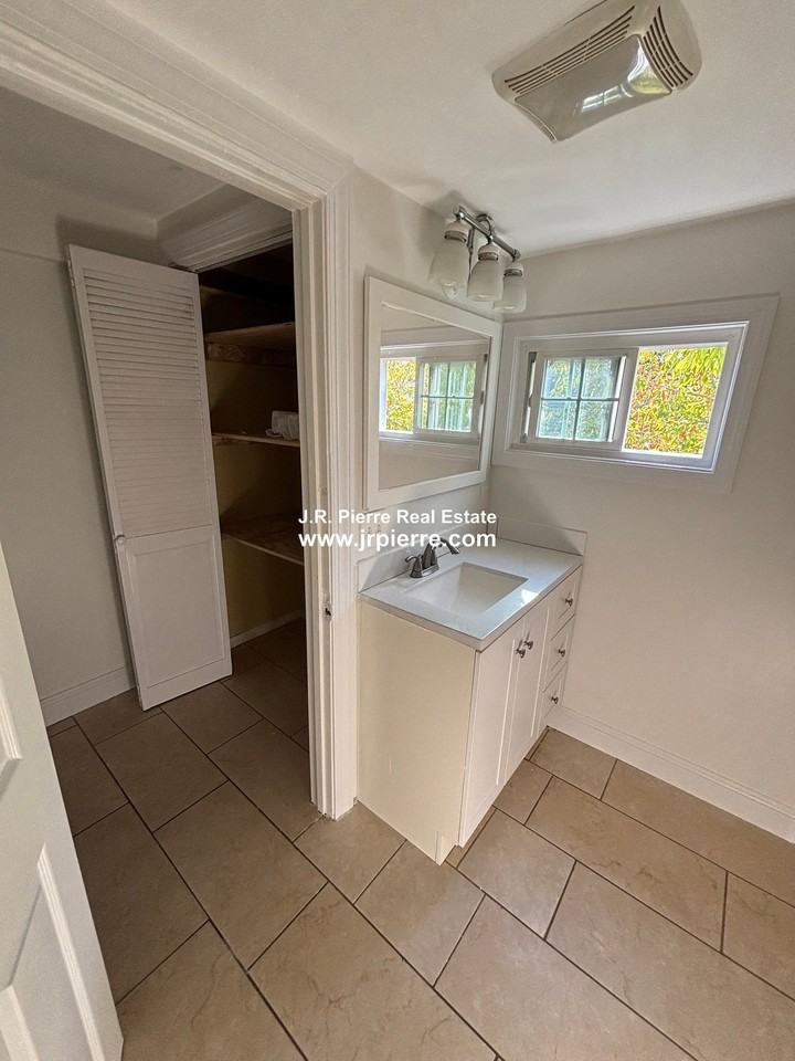 18 Childs St #2 - Photo 7 of 19
