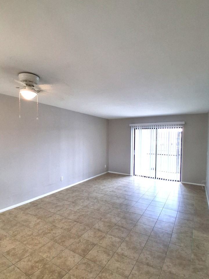 631 SE 13th Ave - Photo 5 of 21