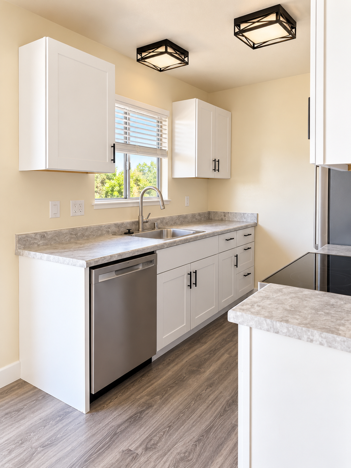 1002 Railroad Avenue - Photo 3 of 13