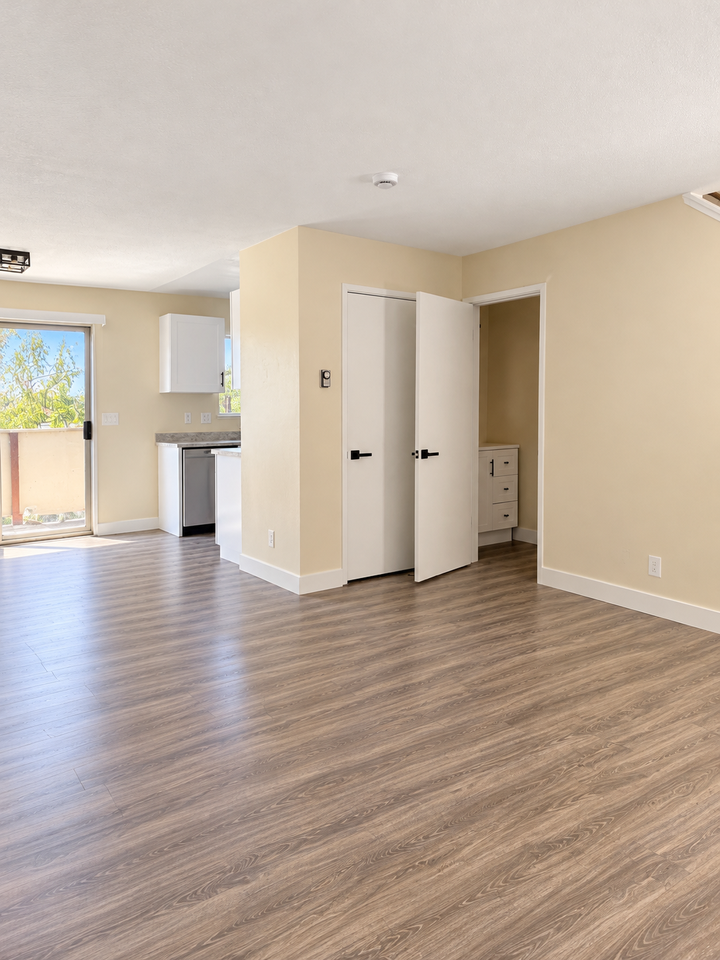 1002 Railroad Avenue - Photo 6 of 13