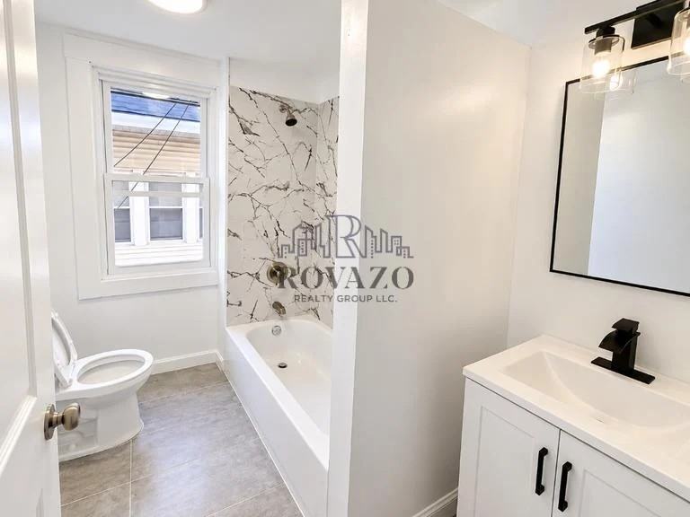 1033 Grove Street #2d - Photo 2 of 8