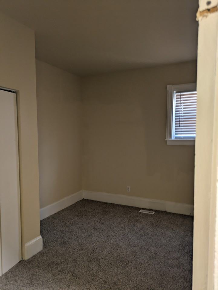 30th - 108 W - Photo 2 of 6