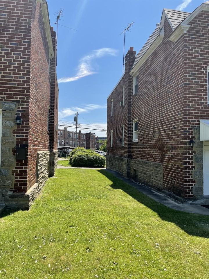 6625 North 2nd Street - Photo 2 of 11