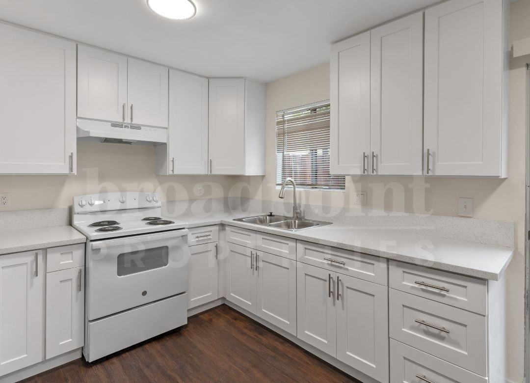 339 West 15th Avenue - Photo 3 of 20