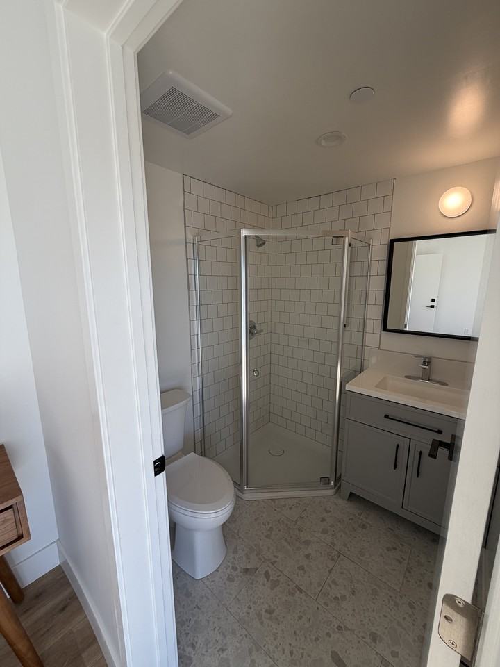 2346 South Bundy Drive - Photo 3 of 50