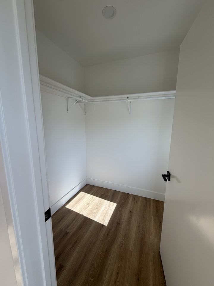 2346 South Bundy Drive - Photo 4 of 50