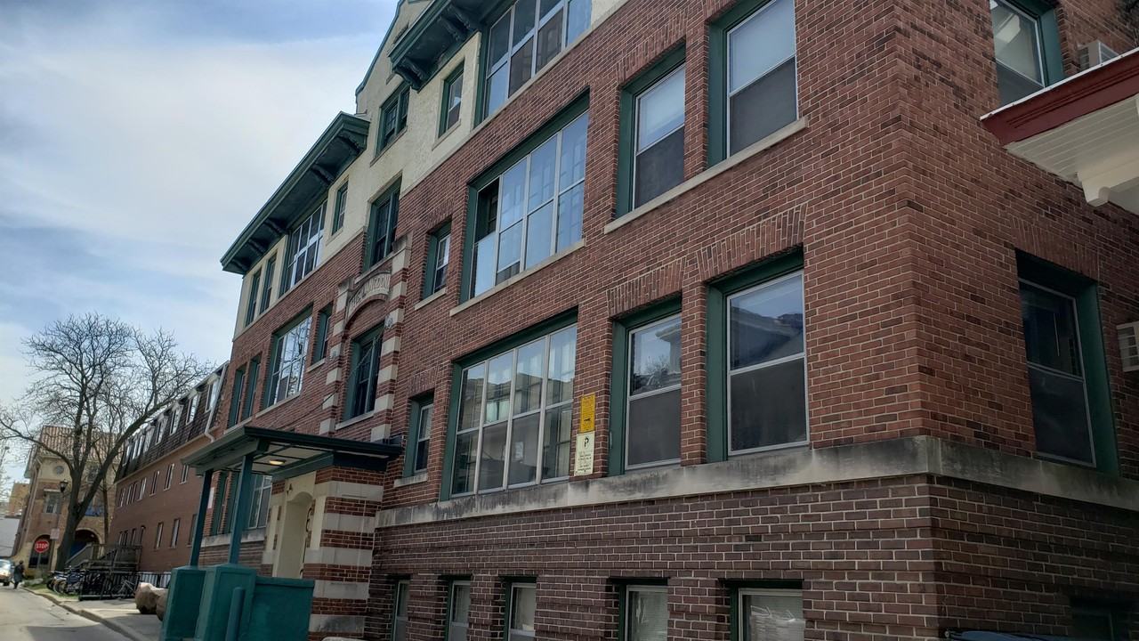 612 Howard Place - Photo 2 of 47