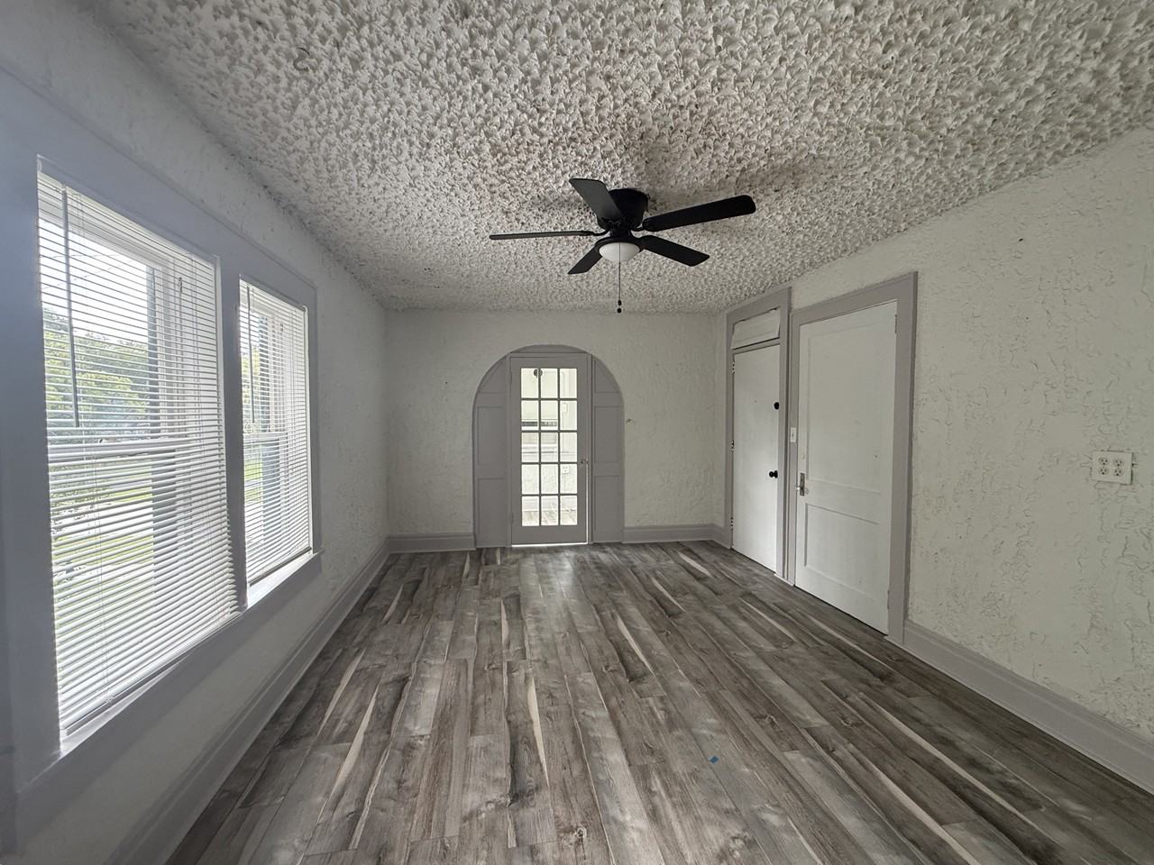 669 Avenue B NW Apt 7 - Photo 5 of 18